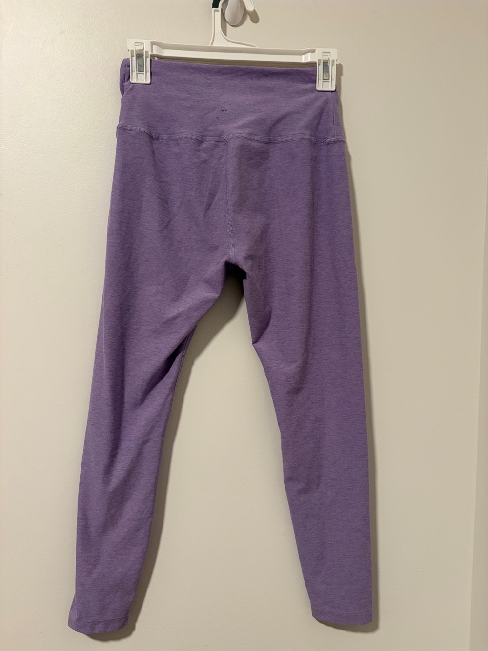 Beyond Yoga Super Soft Crossover Light Purple Leggings - Picture 3 of 4